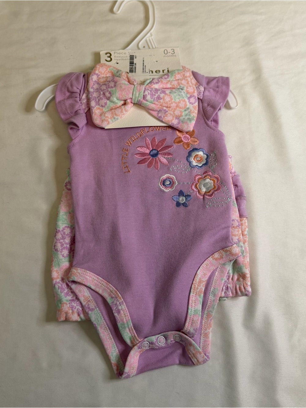 Mon Cheri Baby 3-Piece Floral Outfit Set NWT 0-3 Months
